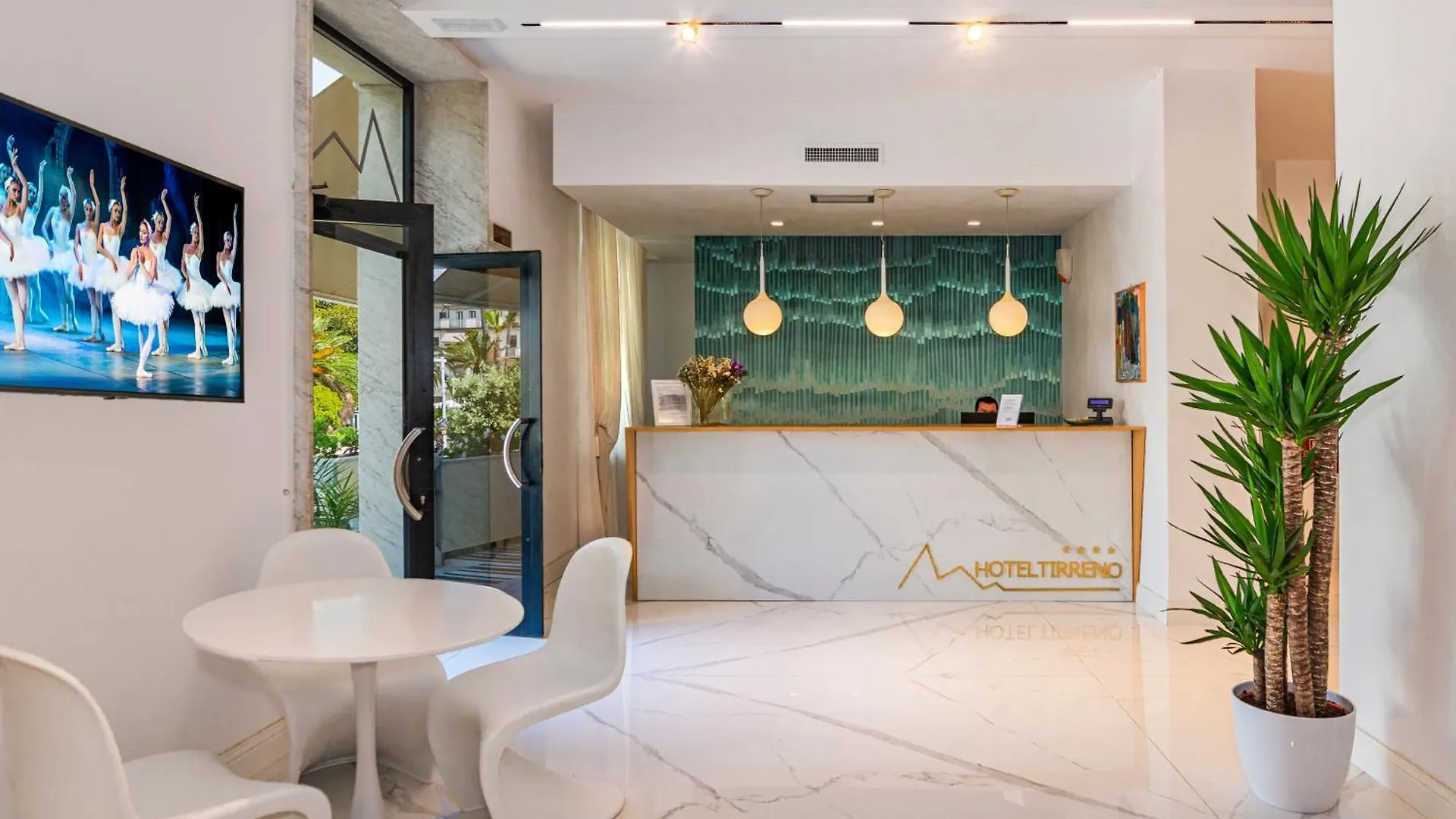 Hotel Tirreno Marina di Massa