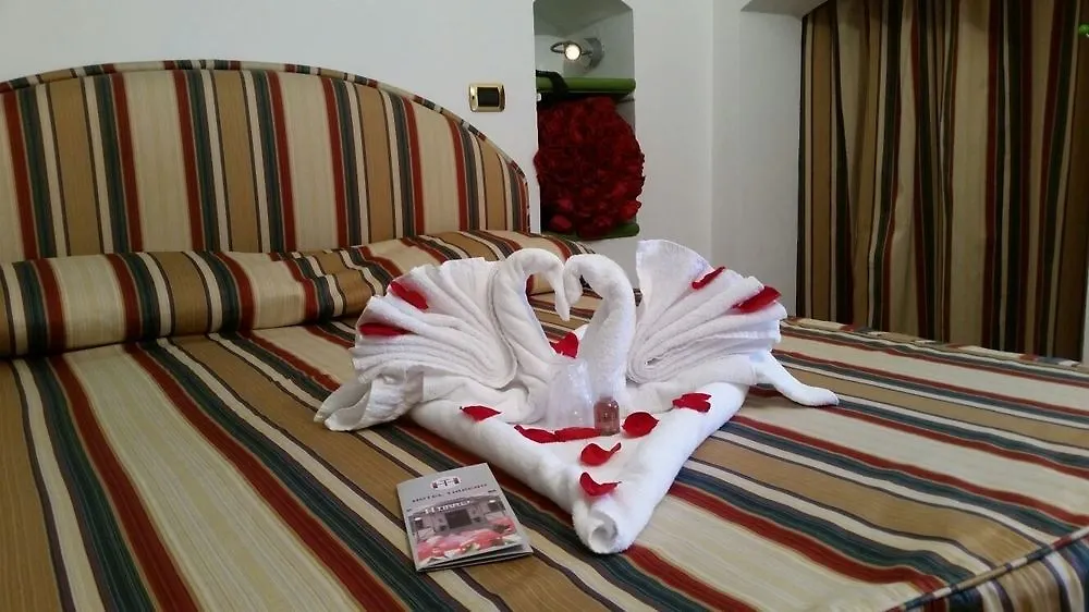 Hotel Tirreno Marina di Massa 4*,
