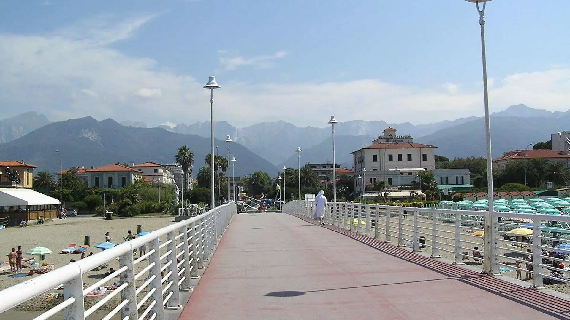 Hotel Tirreno Marina di Massa Italien