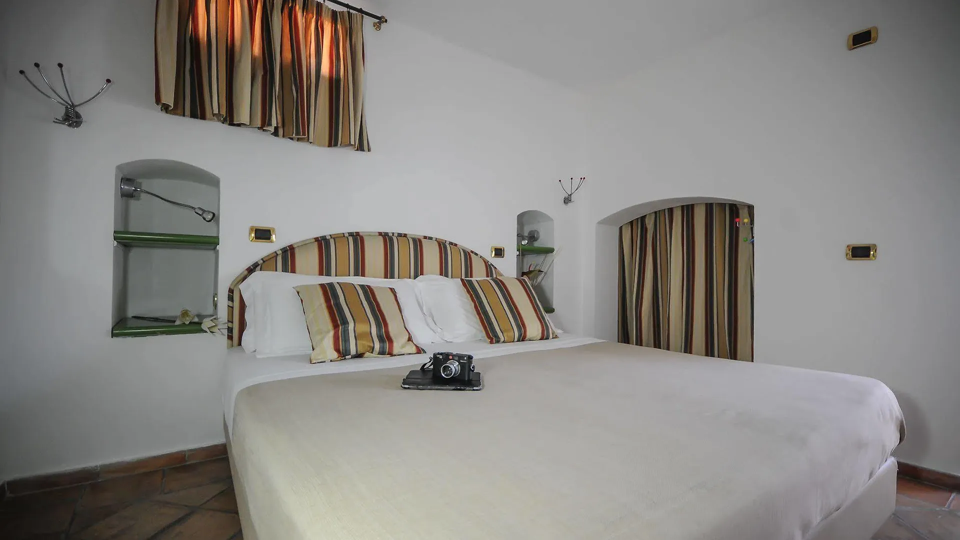 Hotel Tirreno Marina di Massa 4*,